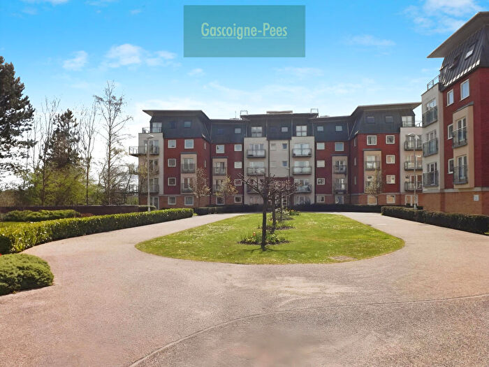 2 Bedroom Apartment To Rent In Winterthur Way -, RG21