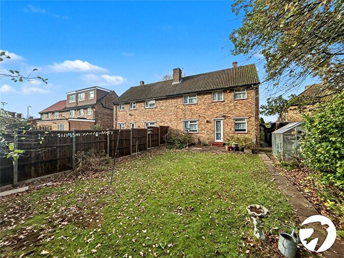 3 Bedroom Semi Detached House For Sale In Foots Cray Lane, Sidcup, Kent, DA14