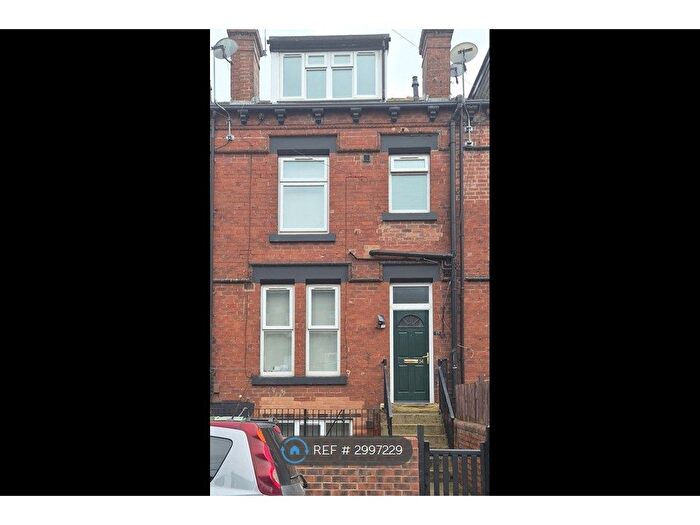 2 Bedroom Terraced House To Rent In Arthington View, Leeds, LS10