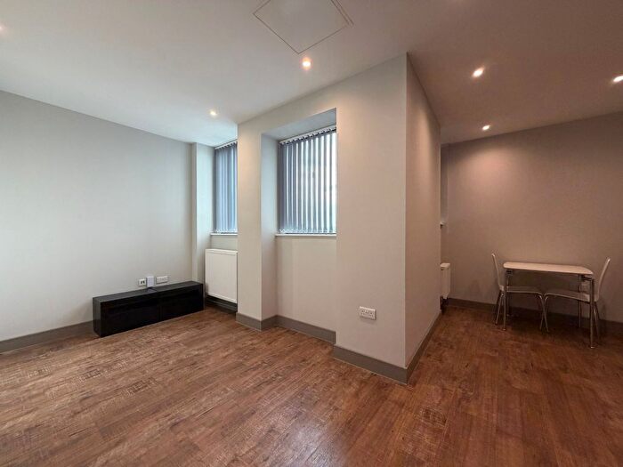 Studio To Rent In Week Street, Maidstone, ME14