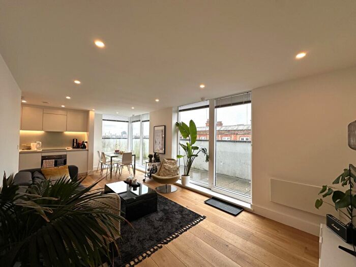 2 Bedroom Flat To Rent In Tiltman Place, Islington, N7