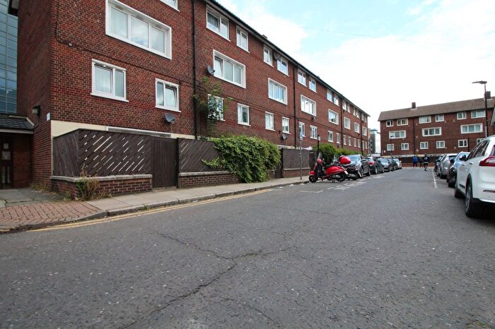 4 Bedroom Property To Rent In Oxford Road, London, E15