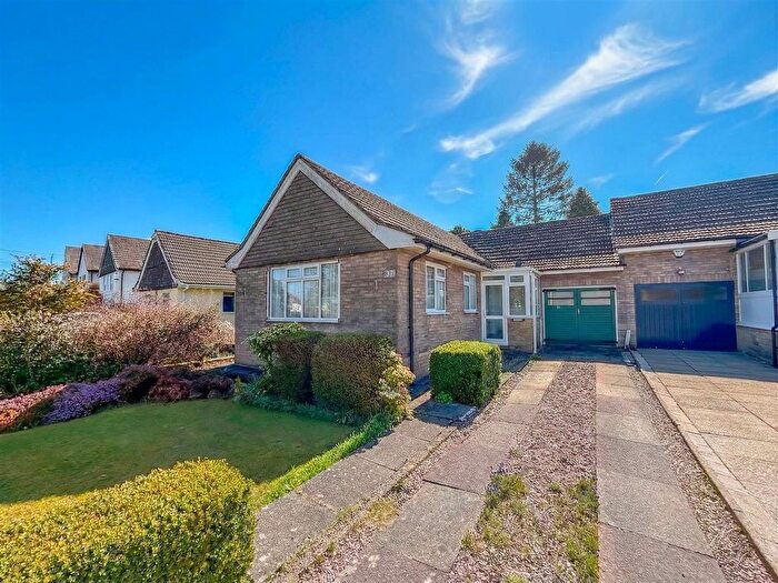 2 Bedroom Detached Bungalow For Sale In Ecclesbourne Drive, Buxton, SK17
