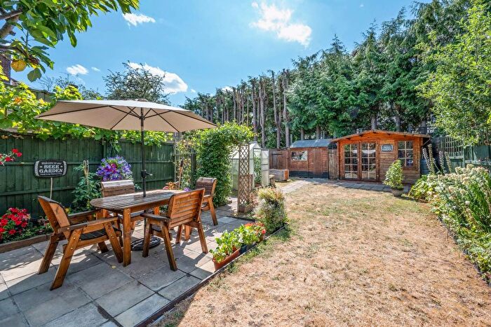 2 Bedroom Maisonette For Sale In Epsom Road, Epsom, KT17