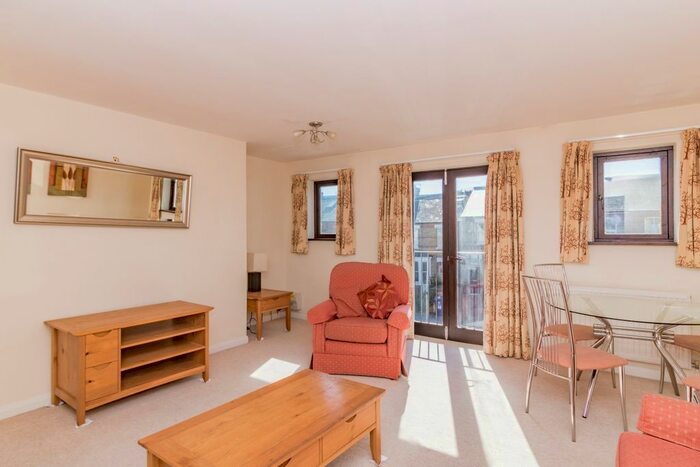 1 Bedroom Flat To Rent In Harpes Road, OX2