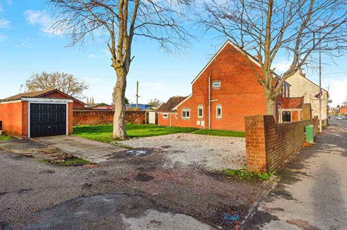 2 Bedroom Semi-Detached House For Sale In Lindon Road, Walsall, WS8