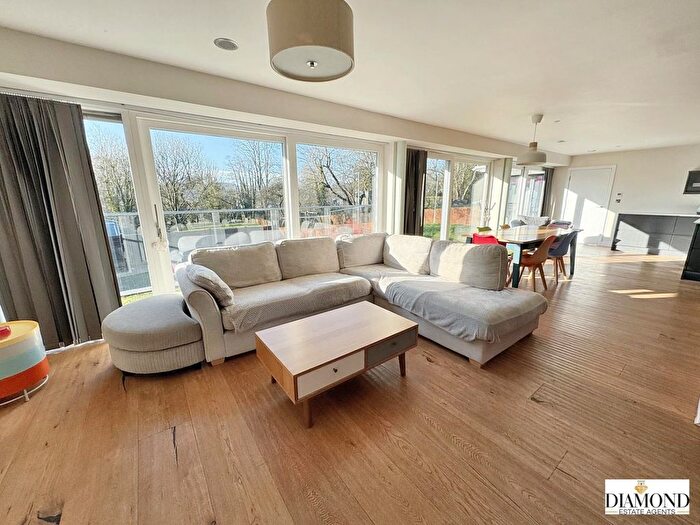 5 Bedroom Detached House For Sale In High Street, Halberton, Tiverton, EX16