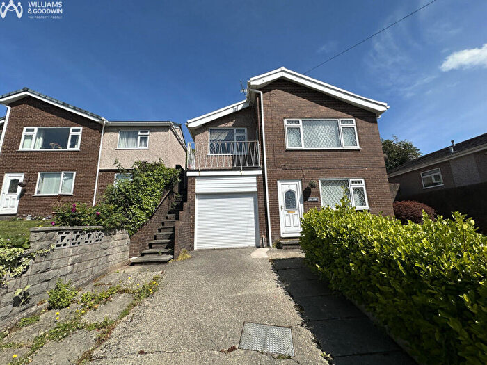 2 Bedroom Detached House For Sale In Gorwel, Llanfairfechan, Conwy, LL33
