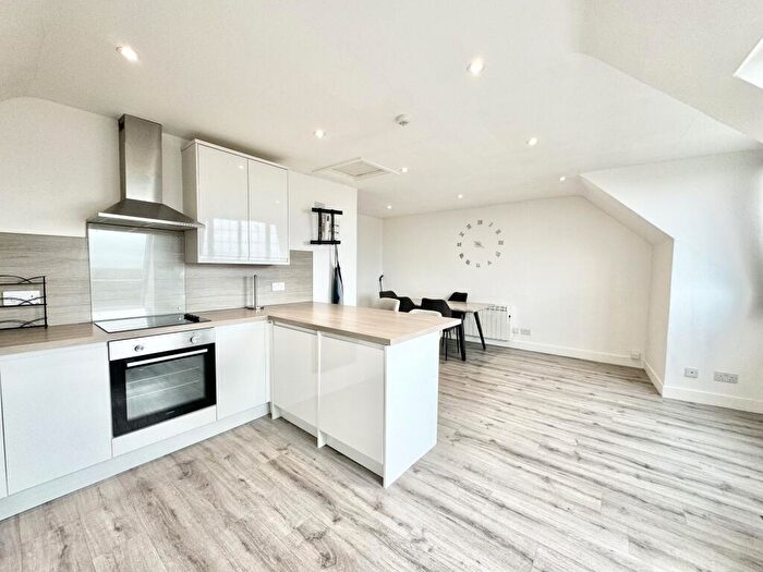 2 Bedroom Flat To Rent In Beresford Gardens, Margate, CT9