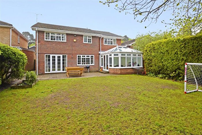 5 Bedroom Detached House To Rent In Trelawney Grove, Weybridge, Surrey, KT13