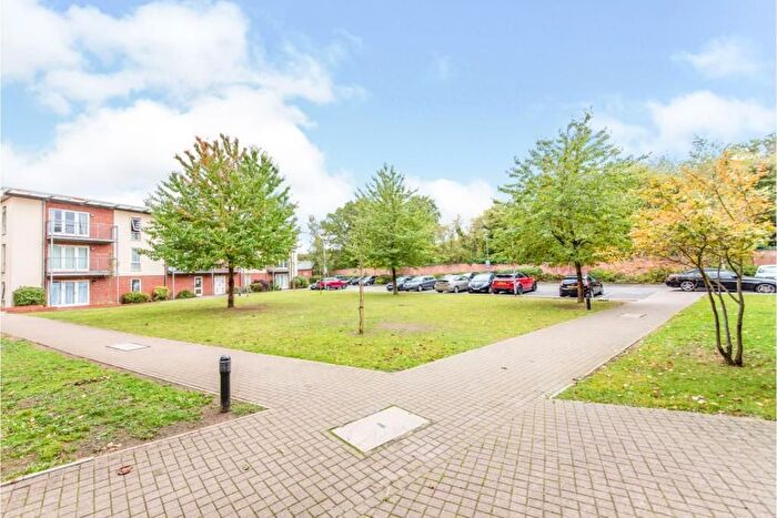 2 Bedroom Flat To Rent In King George Crescent, Wembley, HA0