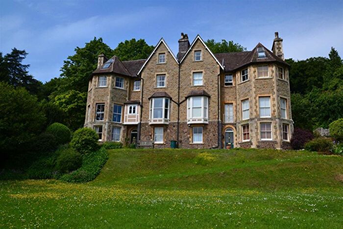 3 Bedroom Flat For Sale In Leamington Court, Wells Road, Malvern, WR14