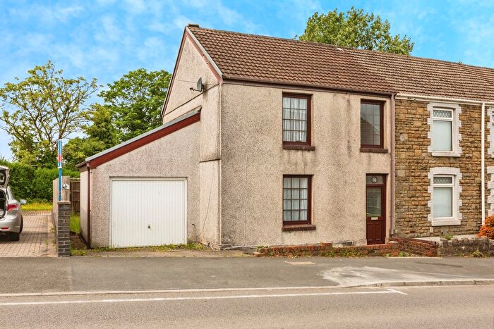 4 Bedroom End Of Terrace House For Sale In Bryn Road, Waunarlwydd, Swansea, SA5