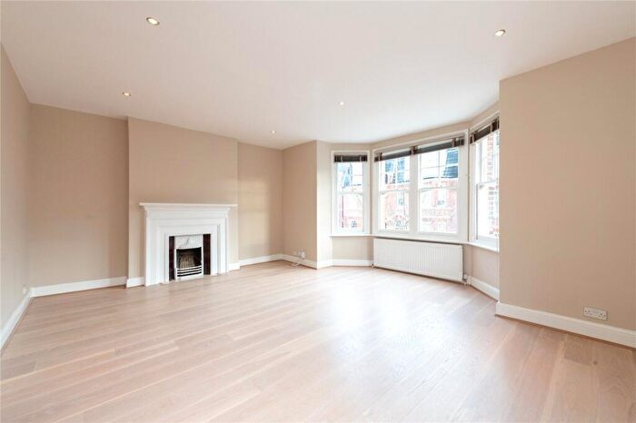 2 Bedroom Apartment For Sale In Glenloch Road, London, NW3