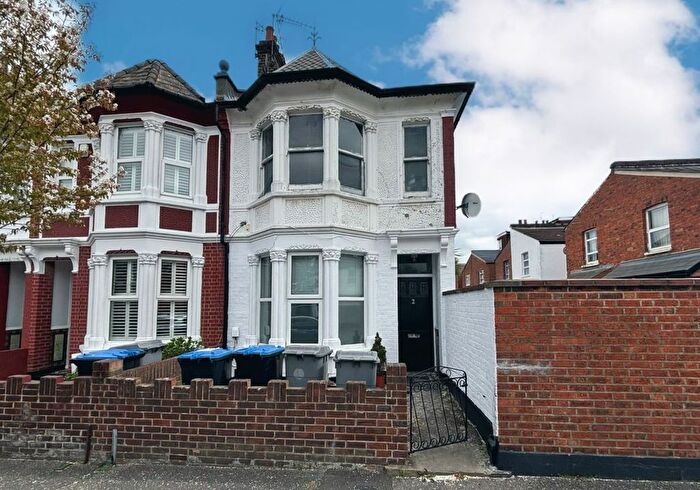1 Bedroom Flat For Sale In Flat, Buxton Road, Willesden, London, NW2