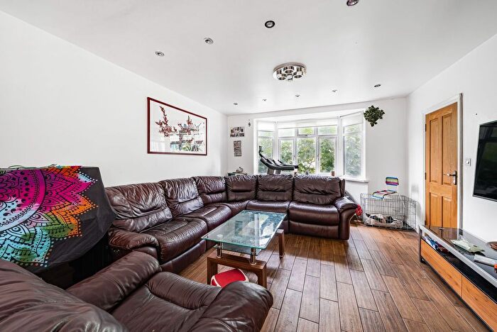 3 Bedroom Semi Detached House To Rent In Marsh Lane, Stanmore, HA7