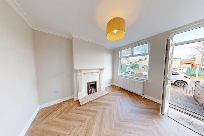 3 Bedroom End Of Terrace House To Rent In Cameron Street, Nottingham, NG5