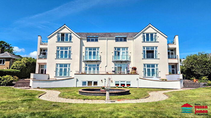 3 Bedroom Apartment For Sale In Bryn Hafan, Pwllheli, LL53