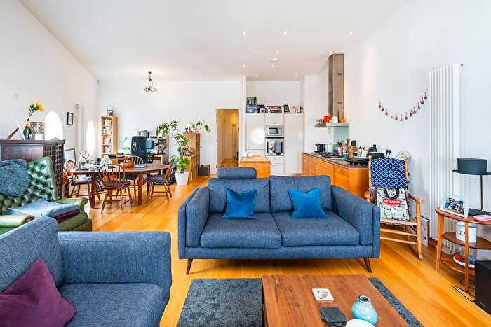 2 Bedroom Flat To Rent In Main Mill, Greenwich, SE10