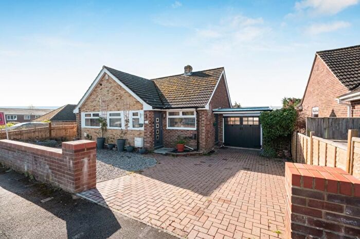 3 Bedroom Detached Bungalow For Sale In Newbury, Berkshire, RG14