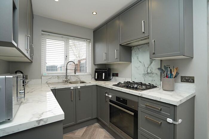 3 Bedroom Link Detached House For Sale In Nethergreen Avenue, Killamarsh, Sheffield, S21