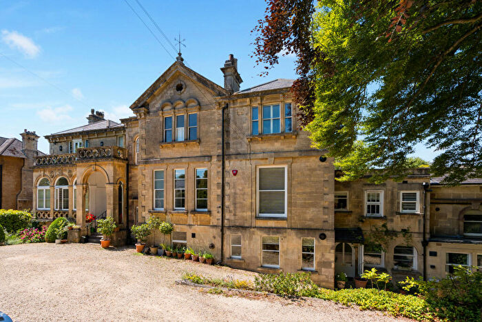 3 Bedroom Flat For Sale In Lansdown Road, Bath, BA1