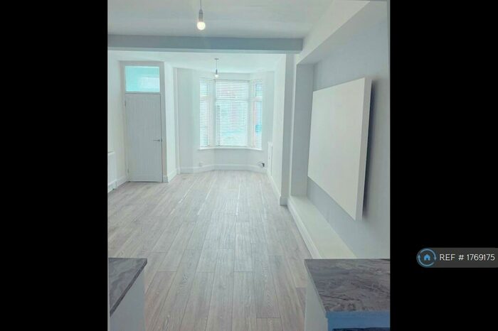 2 Bedroom Terraced House To Rent In Southgate Road, Liverpool, L13