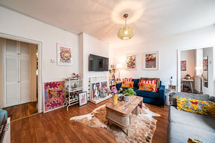 3 Bedroom Flat For Sale In Page Street, Westminster, London, SW1P
