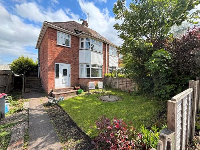 3 Bedroom Semi-Detached House For Sale In Hartsbridge Road, Oakengates, TF2