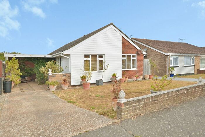 3 Bedroom Bungalow For Sale In Laurel Avenue, St. Marys Bay, Romney Marsh, Kent, TN29