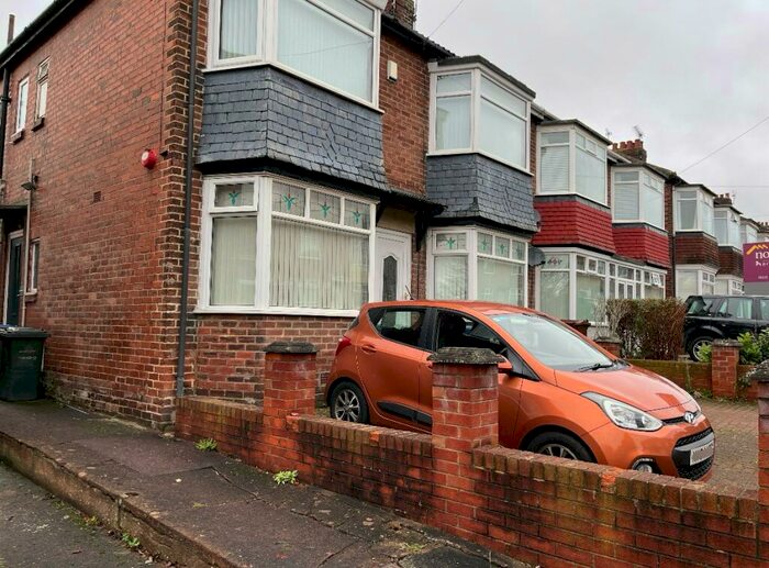 2 Bedroom Flat To Rent In Ovington Grove, Newcastle Upon Tyne, NE5