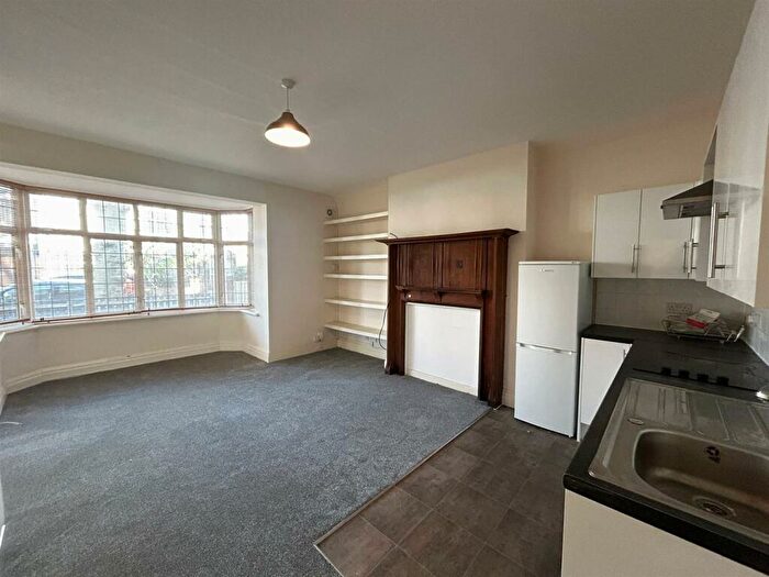 1 Bedroom Flat To Rent In Windlesham Road, Brighton, BN1
