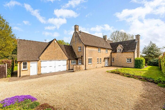 4 Bedroom Detached House For Sale In Pound Pill, Corsham, SN13