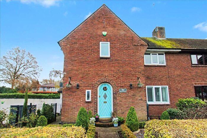 2 Bedroom Semi Detached House For Sale In Byron Crescent, Ravenshead, Nottingham, NG15