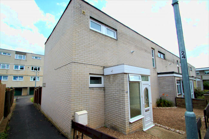 3 Bedroom End Of Terrace House To Rent In Highwood Lane, Loughton, IG10