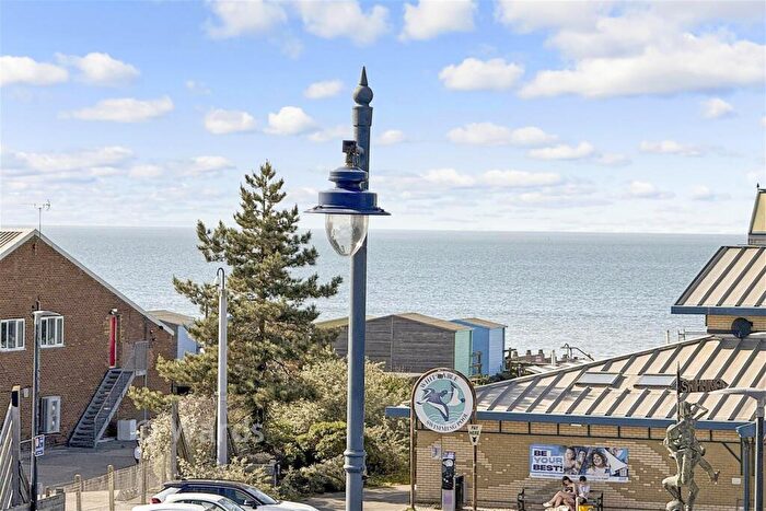 1 Bedroom Apartment For Sale In Tower Parade, Whitstable, Kent, CT5