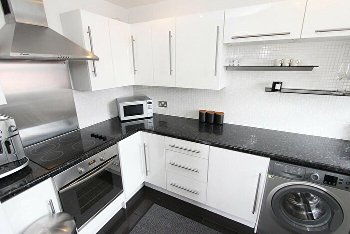 2 Bedroom Apartment For Sale In Wardour Court, Bow Arrow Lane, DA2