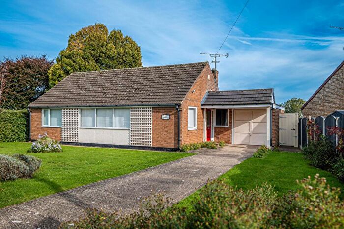 2 Bedroom Bungalow For Sale In Common Road, Thorpe Salvin, S80