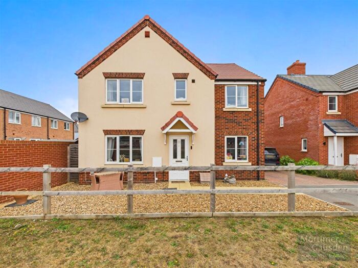 5 Bedroom Detached House For Sale In Gates Close, Thurston, IP31