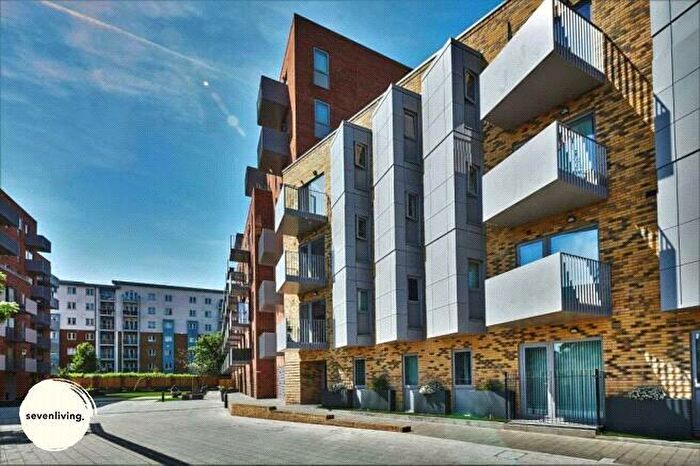 2 Bedroom Apartment To Rent In Steel House, The Metalworks, Petersfield Avenue, Slough, Berkshire, SL2