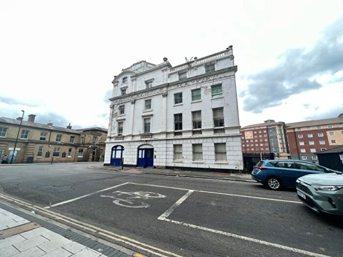 1 Bedroom Property To Rent In Royal Crescent Road, Ocean Village, Southampton, SO14