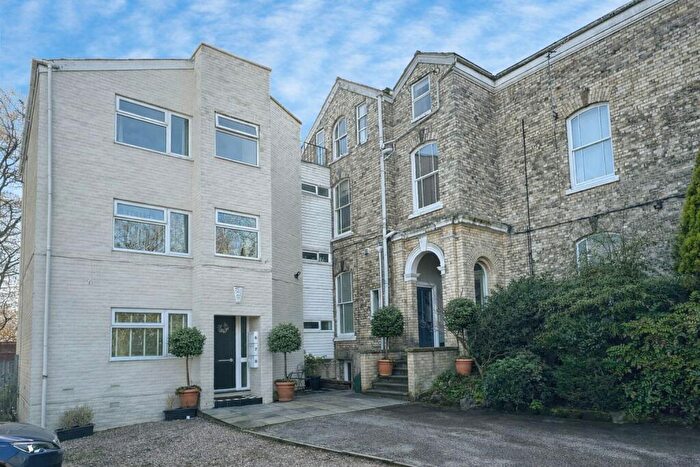 2 Bedroom Apartment For Sale In Davey Lane, Alderley Edge, Cheshire, SK9