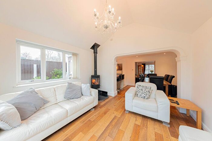 4 Bedroom Detached House For Sale In Vincent Close, Old Hall, WA5