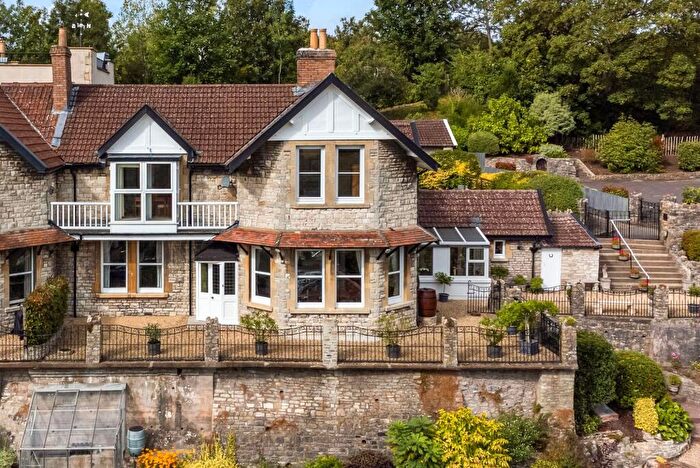 4 Bedroom Semi-Detached House For Sale In Homefield Road, Saltford, BS31