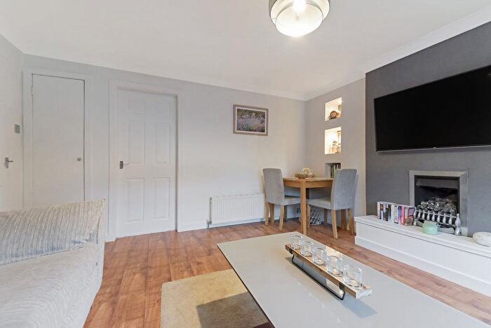1 Bedroom Flat For Sale In Denewood Avenue, Paisley, Renfrewshire, PA2