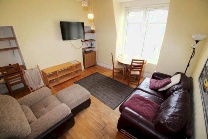 2 Bedroom Flat To Rent In Menzies Road, Aberdeen, AB11