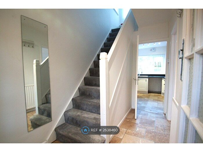 3 Bedroom Semi-Detached House To Rent In Carmarthen Road, Fforestfach, Swansea, SA5