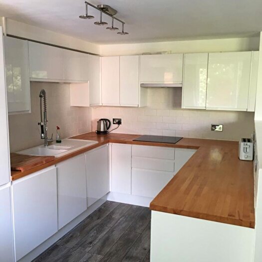 2 Bedroom Flat To Rent In Tachbrook Street, London, SW1V