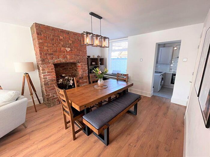 3 Bedroom Semi-Detached House To Rent In Trafford Road, Eccles, M30