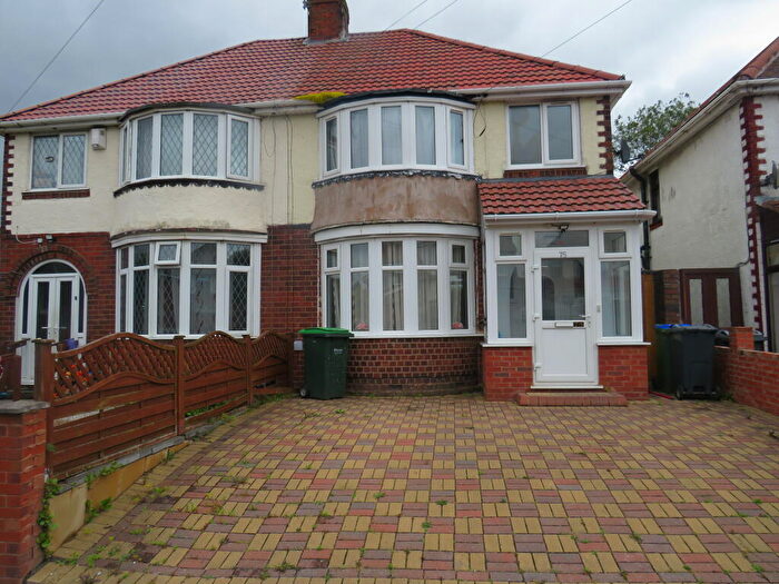 3 Bedroom House To Rent In Tudor Street, Tipton, DY4